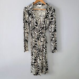 Mikael Aghal Silk Long-Sleeve Printed Wrap Dress Size 6